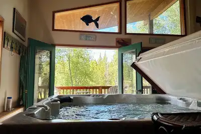 Image de Spacious 4-Story Mountain Cabin in Fraser - Hot Tub + Pet-Friendly Retreat