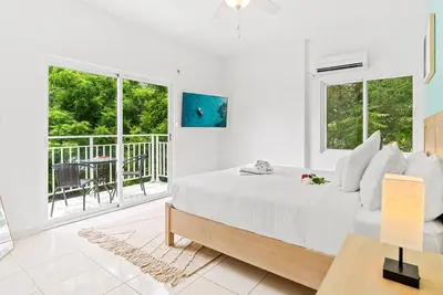 Image de 2br Maho Oasis | Walk to Beaches & Nightlife!