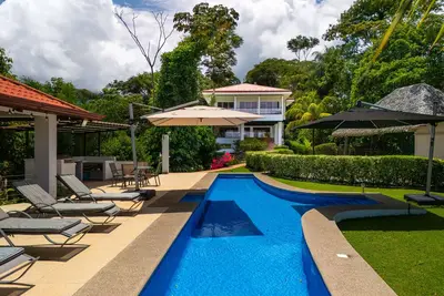 Image de Casa Palma Ojochal-gated property and very private-Ocean views-Perfect location