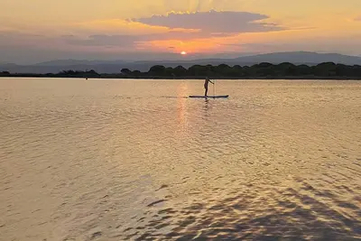 Image de Evasion et coucher de soleil au bord de l'étang