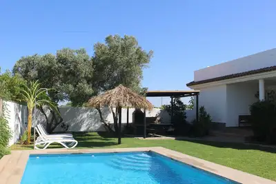 Image de Villa with pool and private garden near Roche