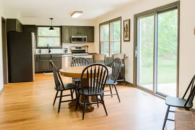 Image de Retreat to 5 Acres of Privacy Just 1 Mile from Downtown Frankenmuth.