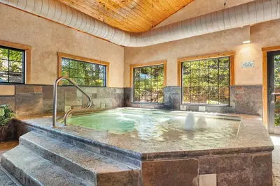 Image de 2br Village At Indian Point 1202 near Sdc-Free Tickets Daily up to $500