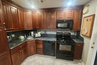 Image de Ryder Cup 10 Min Away. Entire House in Levittown with Ac. Total 4 rooms