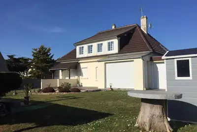 Image de Maison 30m de la plage - 11 à 15 pers - vue mer depuis l'étage - chiens acceptés