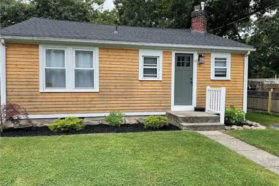 Image de 2br/1ba lakefront home, stunning water views, near Providence Tf Green Airport