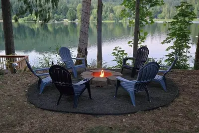 Image de Waterfront Retreat w/Kayaks, Dock and Game Rm