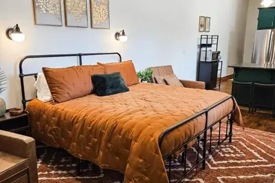 Image de Newly opened stay close to Ua!