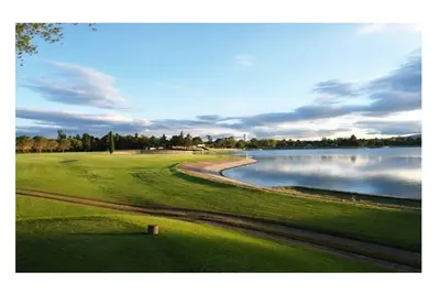 Image de House Golf Lake, Club Campestre San Gil Queretaro, 4 Bedrooms 4 Bathrooms, 9 Cars.