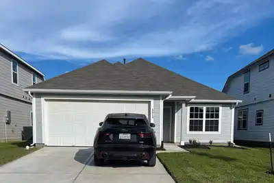 Image de Dream Retreat: Stunning 3-Bedroom Home in a Vibrant New Community!