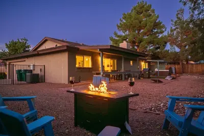 Image de Sedona Style & Comfort | Prime Location + Hot Tub