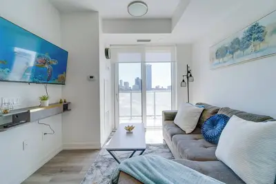 Image de Modern Downtown Condo w/ Gym