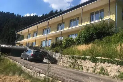Image de Bain à remous, billard, sauna! Maison de vacances Lacher – Jusqu’à 28 personnes