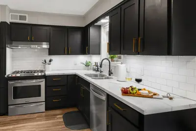 Image de King + 4 Twins | Desk Area • Games • Pet Friendly