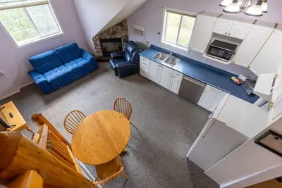 Image de 5 Mins from the Resort | Sleeps 3 | Dog Friendly