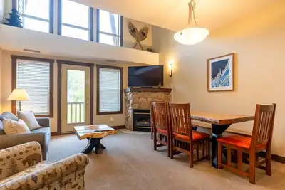 Image de 2 Bedroom Plus Loft l Sleeps 6 Adults