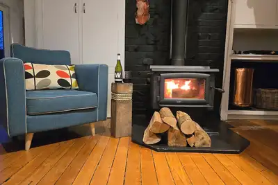 Image de I'm away, so it's all yours!