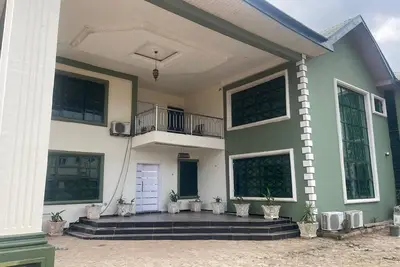 Image de 3-bedroom apartment in amazing Benin City with Ac, fitness room & swimming pool
