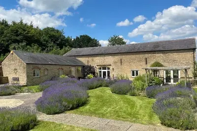 Image de Cotswold Country Estate - stunning gardens and countryside views.