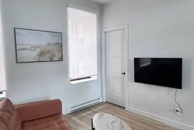 Image de Vieux QUÉBEC // Tout Inclus\n100% meublé / équipé / à deux pas de tout!