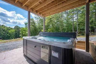 Image de New! Grey Haven: Lake Area!