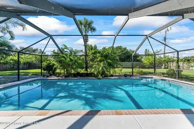 Image de Quiet & spacious Melbourne pool home for your family and work vacation needs