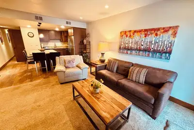 Image de Cozy 1-bed condo, sleeps 4, 6 blocks from shuttle and Main St, Pool/Hot tubs