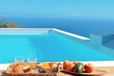 Image de Villa Camomille, piscine au sel chauffée, grande vue sur l'océan