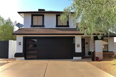 Image de Charming 4-bedroom house in Glendale Near State Farm Stadium