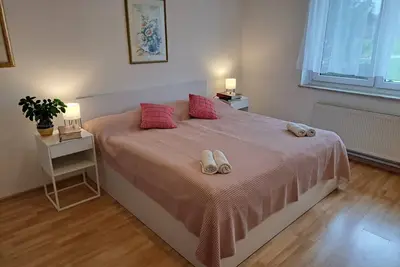 Image de Two Bedroom Apartment Booky 1