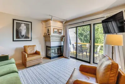 Image de Views & Indoor Pool! The Galena Territory Gem