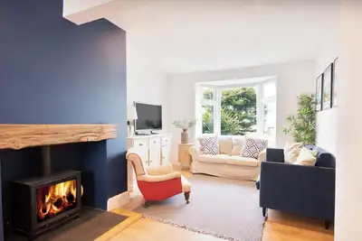 Image de Modern Retreat in Salcombe Sleeps 6, 2. 5 Bathrooms, 2 Car Spaces, Pet Friendly