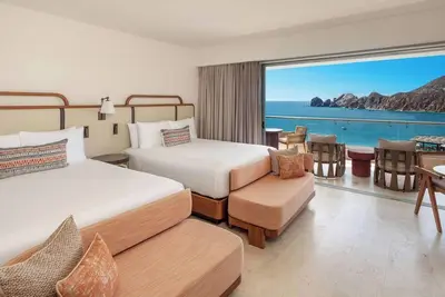 Image de Luxurious 2 Queen Bed Ocean View Room w/ Private Hot Tub on Balcony