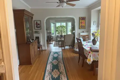 Image de Enchanting Seattle Craftsman-Style 3 Br Home Near Lake Washington & Light Rail