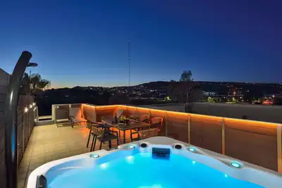 Image de Delight Residences - K2 | Sauna & Rooftop Jacuzzi