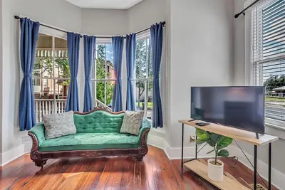 Image de Dueling Sisters Historic Retreat in Historic Downtown Savannah