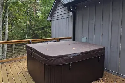 Image de New Chic Cabin In Talking Rock Creek Subdivision