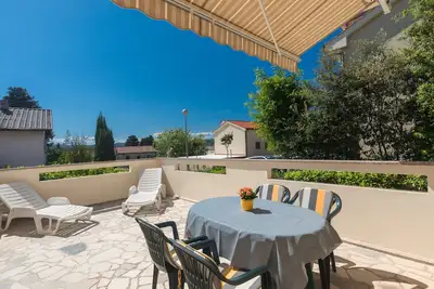 Image de Appartement de deux chambres avec la terrasse Punat, Krk (A-24864-b)