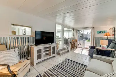 Image de Screened-In Patio: Home 2 Mi to Cortez Beach!