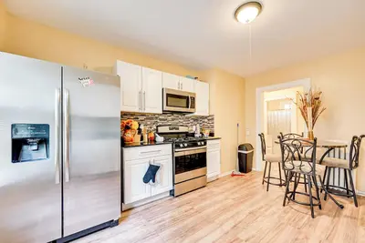 Image de Convenient Hartford Condo < 2 Mi to Dtwn!