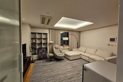 Image de 강남 고급 아파트 2베드룸 도곡역 3분 깔끔한 풀옵션