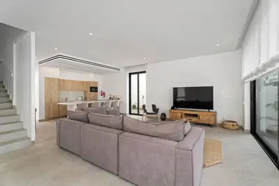 Image de Periyiali Konnos Villas Beach Resort: 3 Bedroom Side Sea View Villa 36 - Zeus