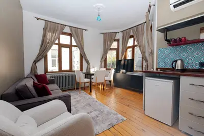 Image de 2-bedroom apartment in brilliant Istanbul with Ac