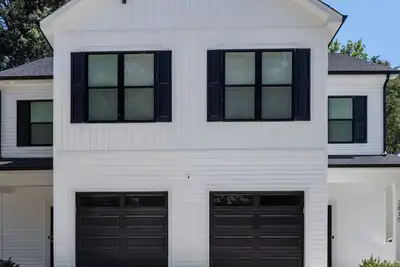 Image de Luxury 8br Home / Hot Tub / Game Room / Sleeps 20