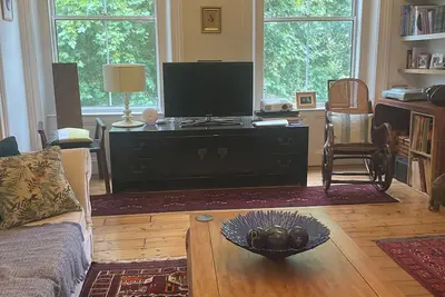 Image de Beautiful 2 bedroom flat overlooking green spaces of Clapham Common