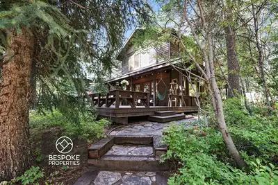 Image de The Outpost on Payette Lake | Year-Round Retreat - Lake ViewsNear Dt McCall + Brundage