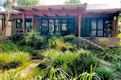 Image de A Hidden Gem! 3-Bedroom Getaway House in Edenburg