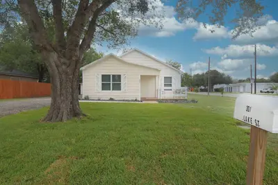 Image de Group Retreat by Tamu w/ Outdoor Living & Fire Pit