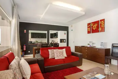 Image de Appartement 'Funchal Centre Bliss - Soulful Stays' avec Vue Mer, Terrasse Partagée et Wi-Fi