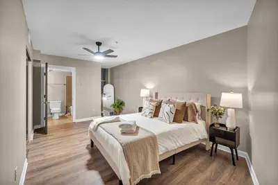 Image de Charming 2-bedroom apartment, City-Life, Free Parking, 24/7 Hour Gym